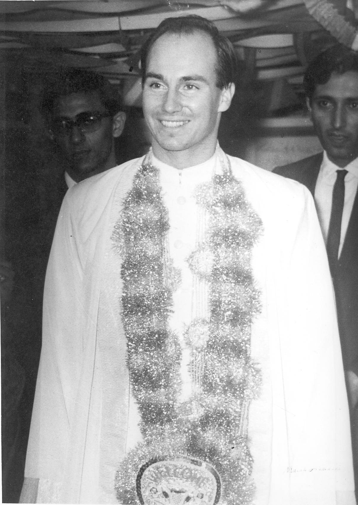 196 Imam Flower Necklace