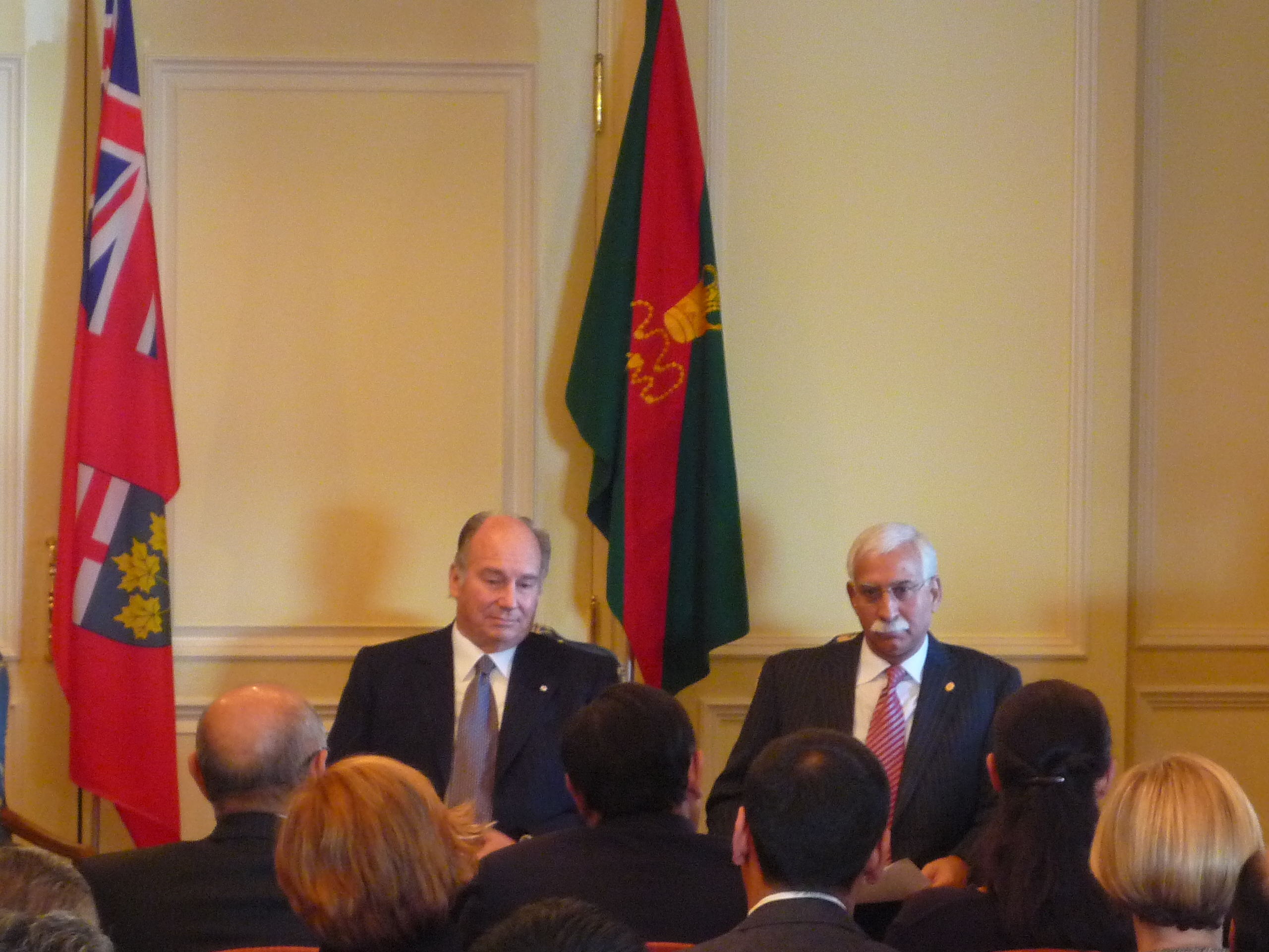 20081123 Canada Toronto McMaster AKU MOU