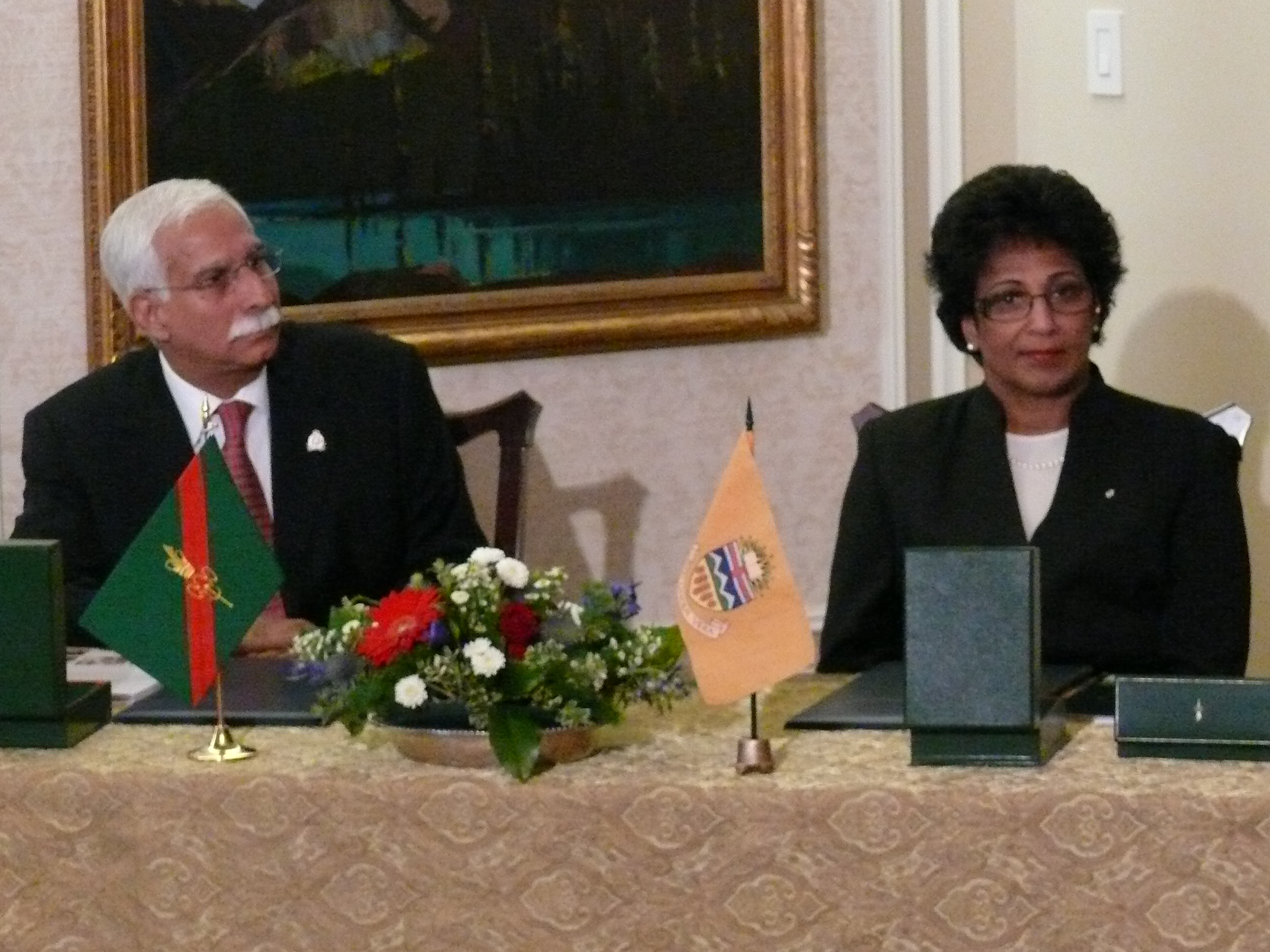 2009 06 09 Edmonton Mou Samaresekera And Rasul