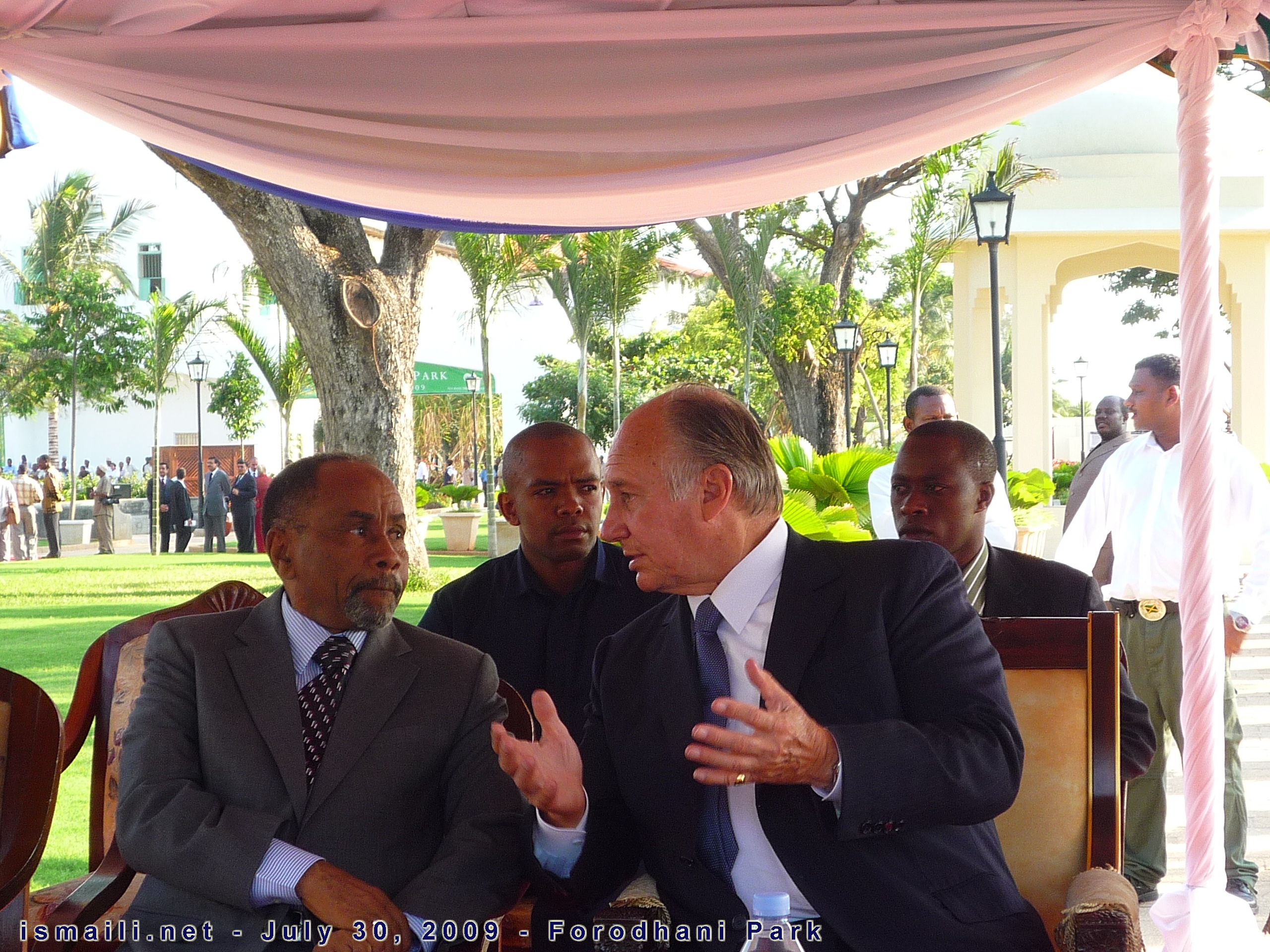 2009 07 30 Zanzibar Forodhani Park Ceremony 1010109