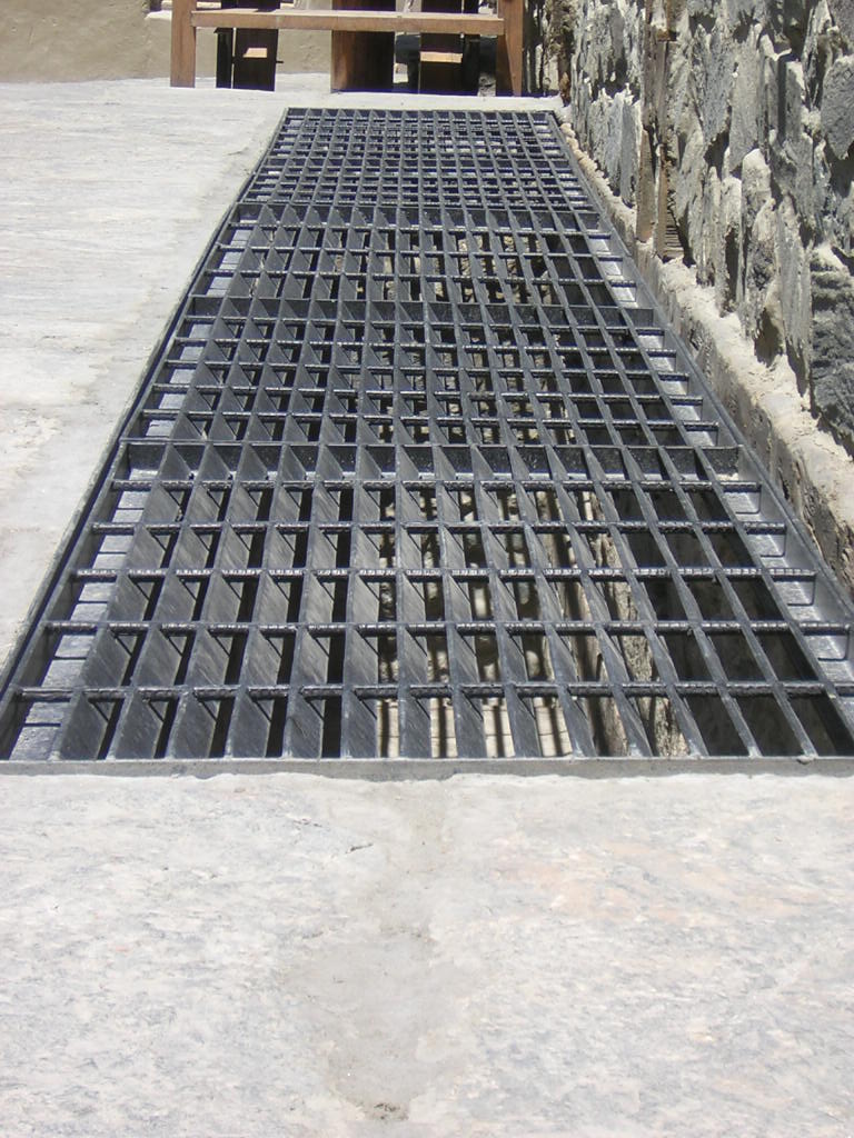 Shigar Outside Dscn5226